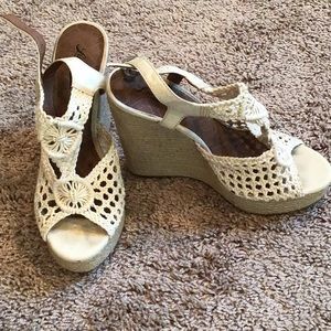 Lucky Brand macrame wedge heels size 8
